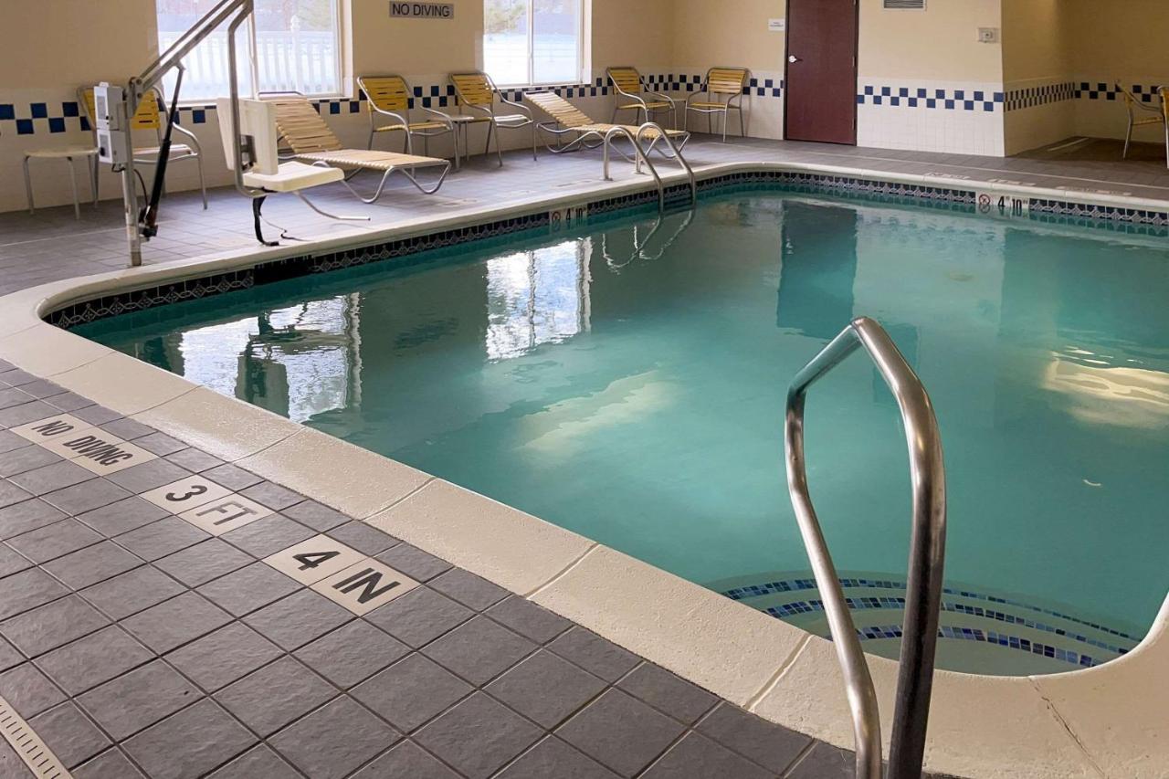 Hotel Comfort & - Kansas Olathe