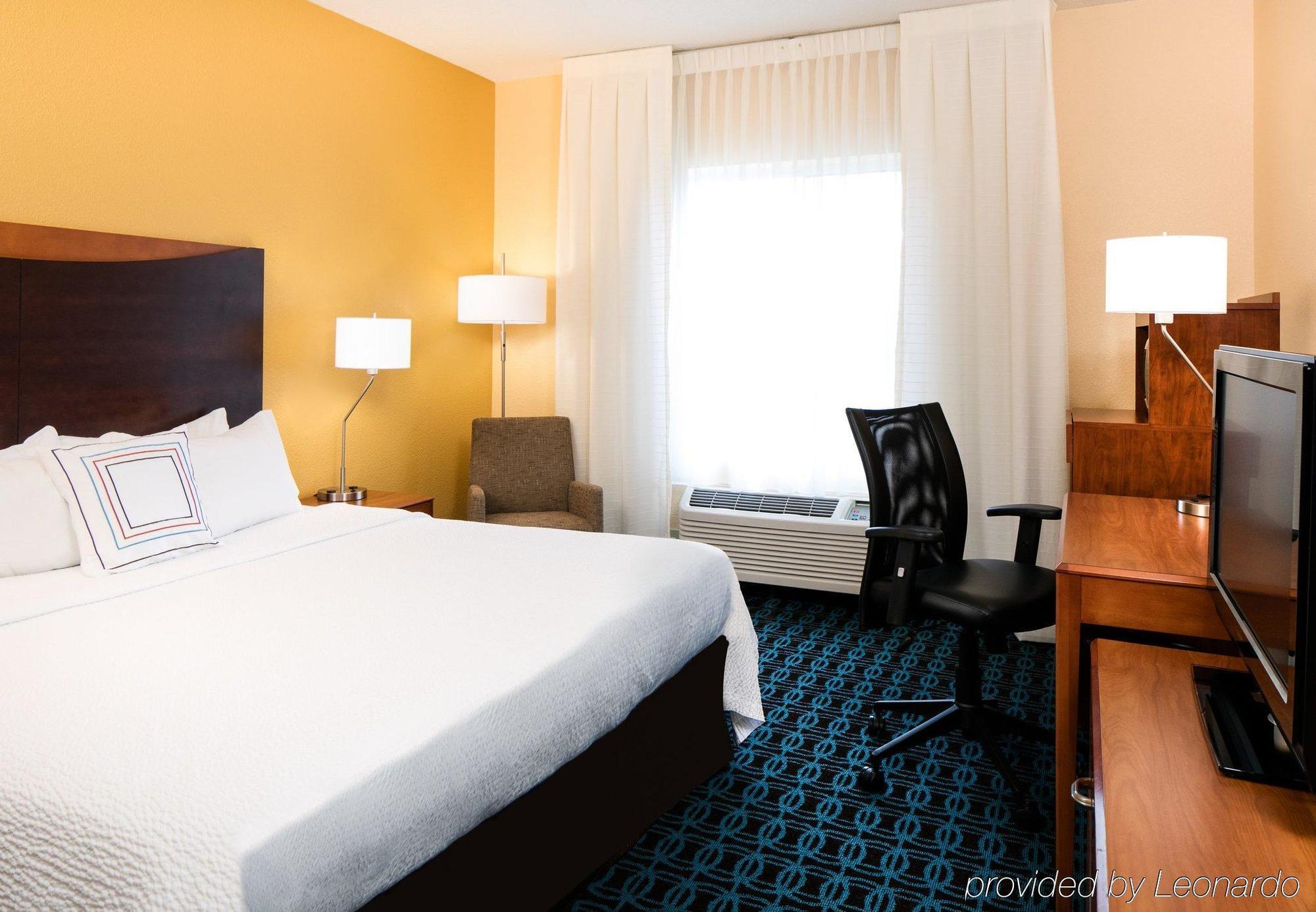 Comfort & - Kansas Hotel